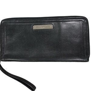 Tumi Long Black Leather Wristlet Black Zip Travel Wallet
